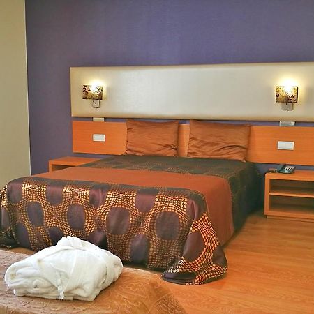 Hotel Do Vale Aguiar da Beira Esterno foto