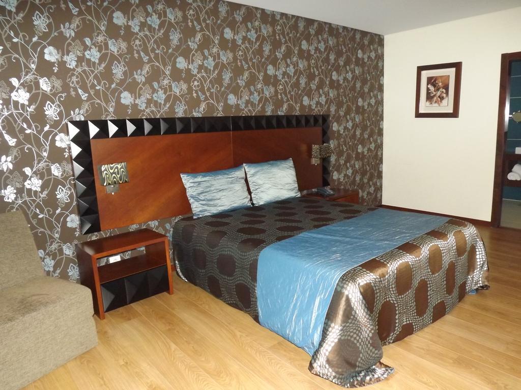 Hotel Do Vale Aguiar da Beira Esterno foto