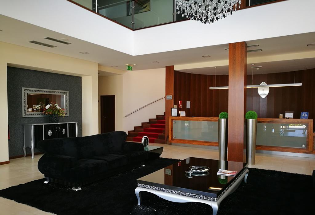 Hotel Do Vale Aguiar da Beira Esterno foto