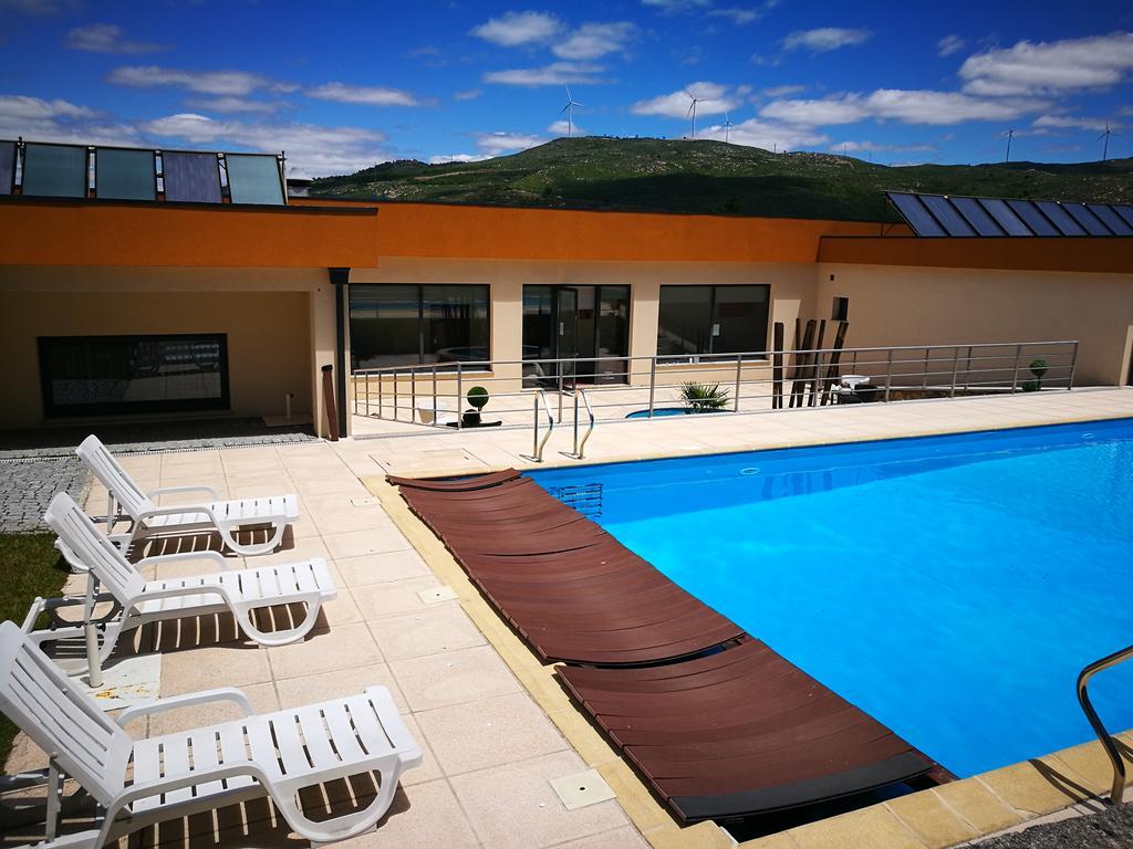 Hotel Do Vale Aguiar da Beira Esterno foto