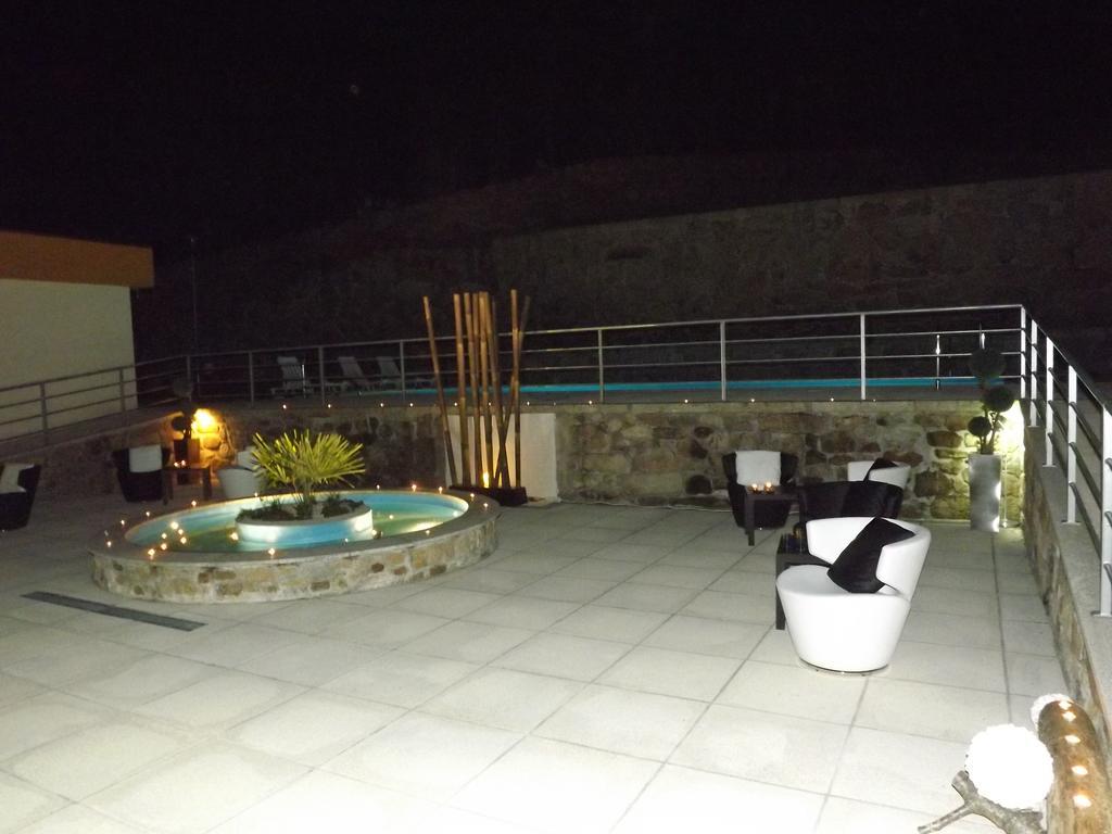 Hotel Do Vale Aguiar da Beira Esterno foto