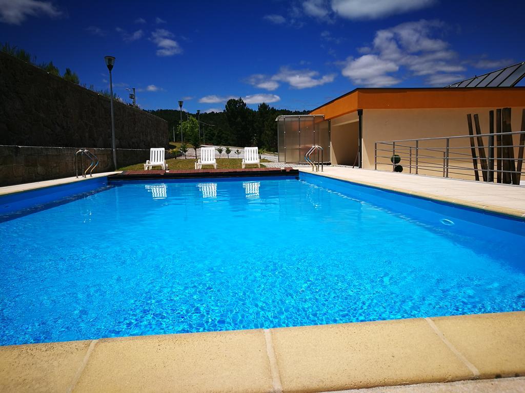 Hotel Do Vale Aguiar da Beira Esterno foto