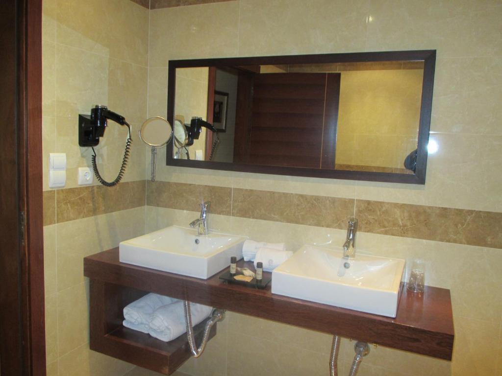 Hotel Do Vale Aguiar da Beira Camera foto