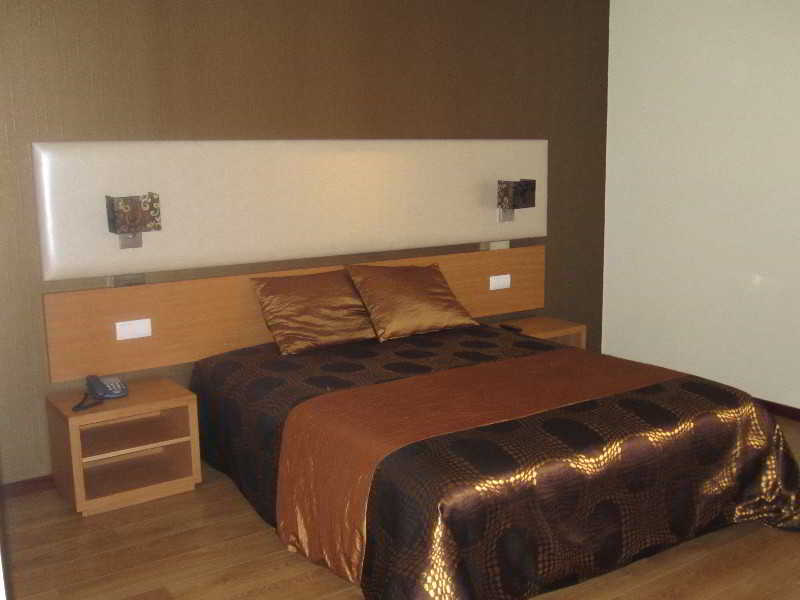Hotel Do Vale Aguiar da Beira Esterno foto