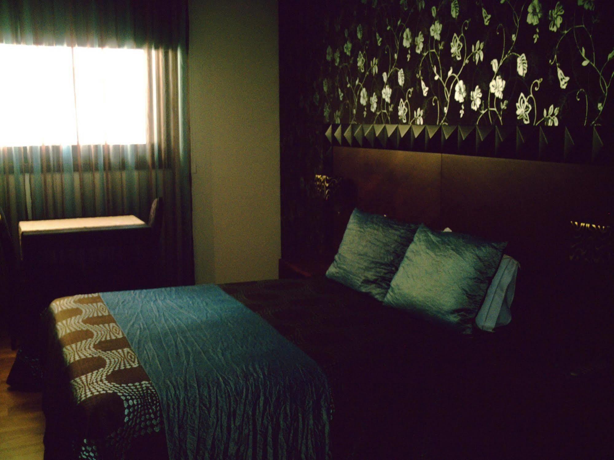 Hotel Do Vale Aguiar da Beira Esterno foto