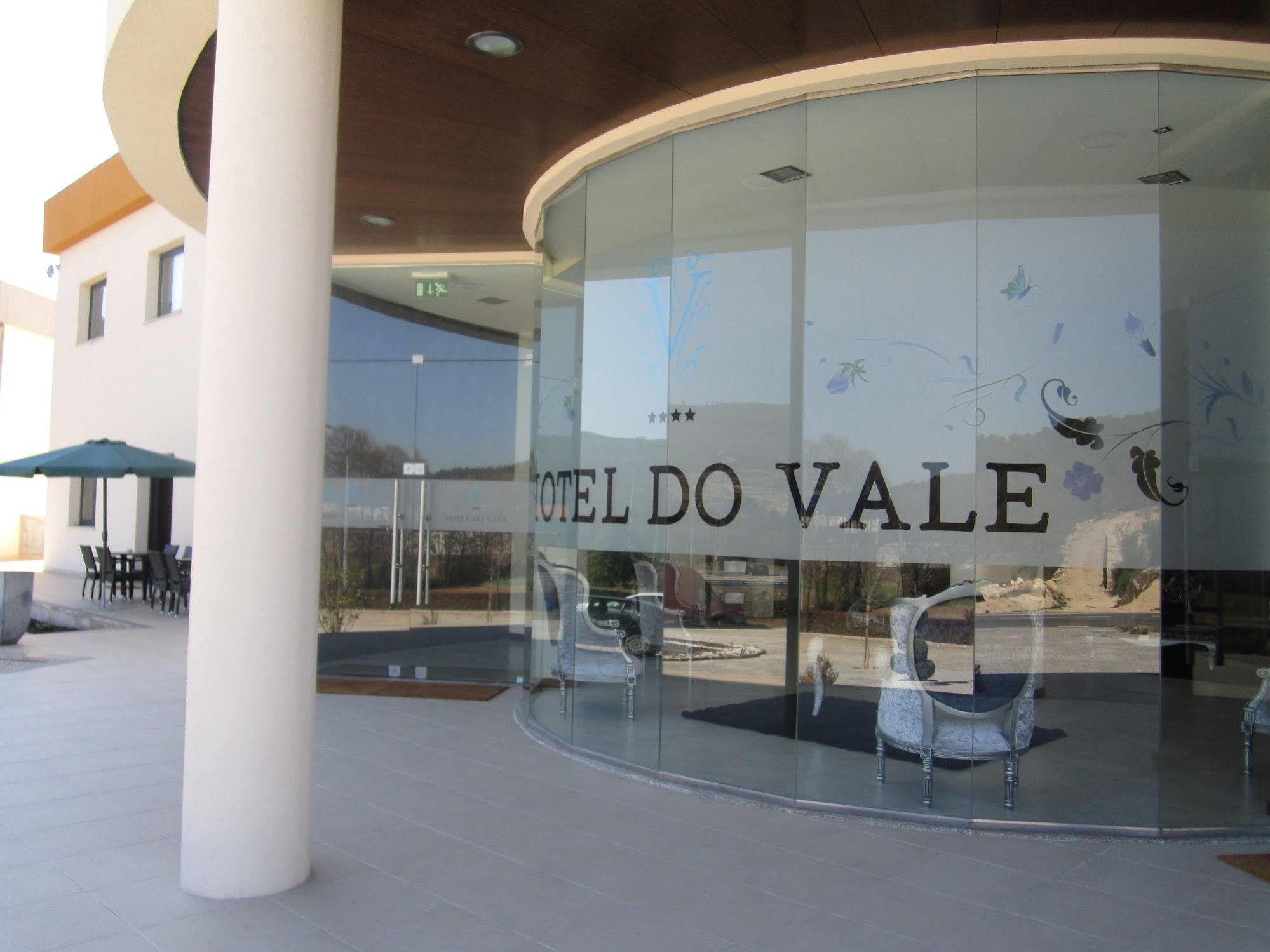 Hotel Do Vale Aguiar da Beira Esterno foto